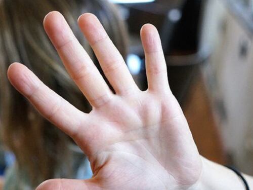 Violenze sessuali di gruppo nella casa famiglia. Indagati cinque educatori