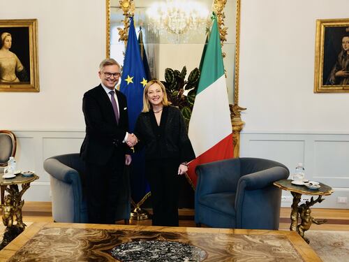 Migranti, il commissario Ue Brunner segue la linea Meloni: "Allineati su tutto"