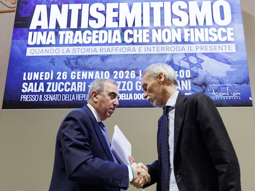 Antisemitismo, Delrio partecipa all’evento promosso da Gasparri. Così diventa bestia nera dei ProPal