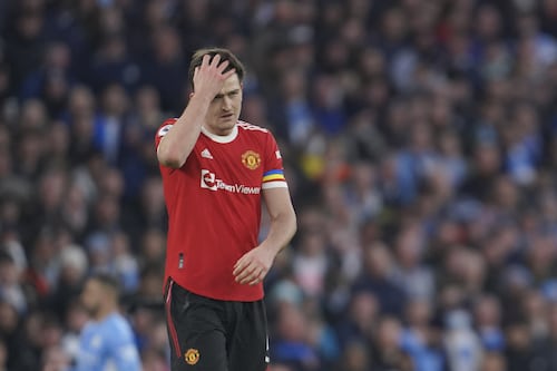 Allarme bomba a casa di Harry Maguire minacciato dai tifosi dopo il 4-0 a Liverpool