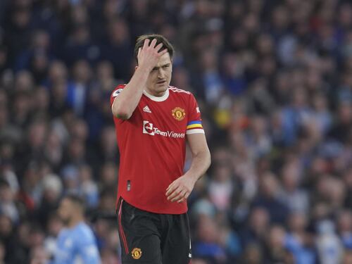 Allarme bomba a casa di Harry Maguire minacciato dai tifosi dopo il 4-0 a Liverpool