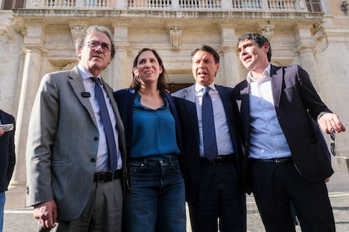 Primarie, caos totale nel campo largo: Patuanelli le vuole, Fratoianni le boccia
