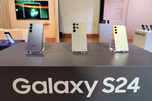 Galaxy S24: foto, ricerche e traduzioni. L'Intelligenza artificiale diventa mobile