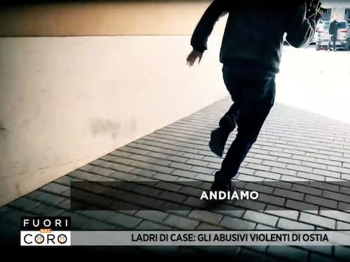 Ostia, è ai domiciliari e aggredisce la troupe di Fuori dal Coro: portato a Rebibbia