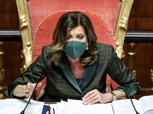 Ddl Zan, Elisabetta Casellati contro il grillino Santangelo: "Gran maleducato, lei è censurato"
