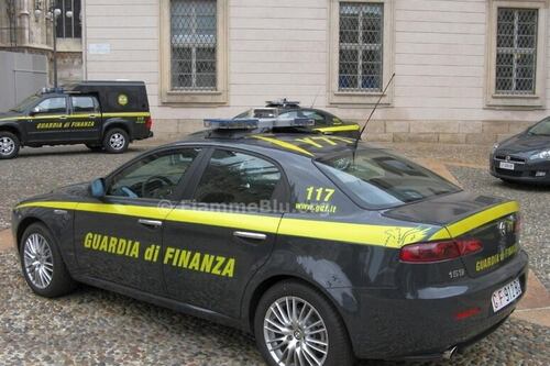Milano, sesso e champagne per il dopo partita a San Siro. Scoperto giro di escort per calciatori: 4 arresti