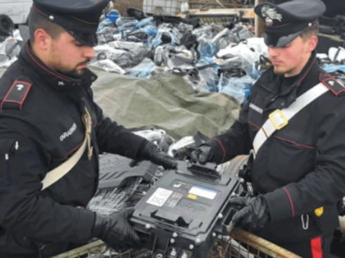 Caccia alle batterie elettriche, ora i ladri d'auto rubano "green"