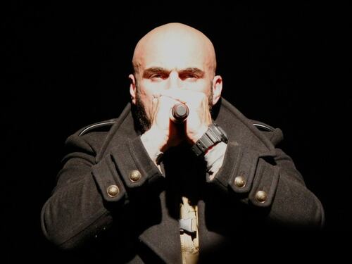 Al Bataclan canta Médine, il rapper di "Jihad". Bufera in Francia