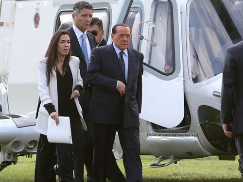 Anche Silvio Berlusconi ha la sua Alitalia. Elicottero e jet volano in rosso