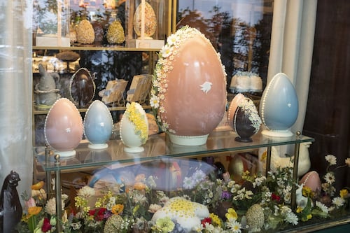 Pasqua, scattano i rincari: uova "d'oro" a 80 euro