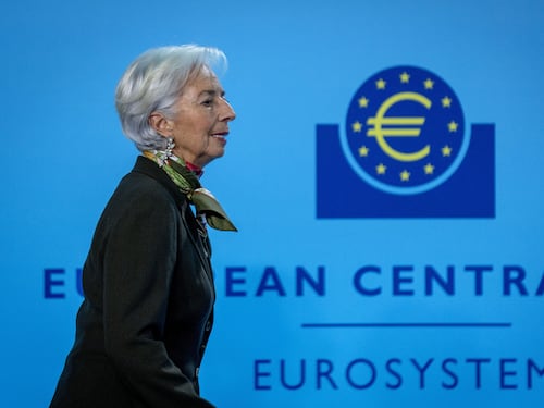 Bce incerta sul rialzo dei tassi: l’inflazione manda in tilt Lagarde