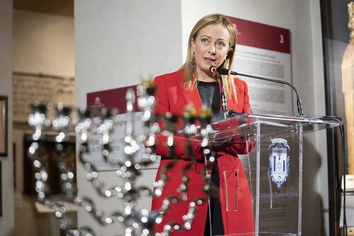 Meloni zittisce l'opposizione: "Noi una catastrofe? Vi sta tornando indietro"