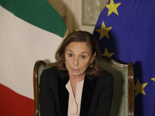 Attentato Nizza, Matteo Salvini rivela il disastro Lamorgese: "Tagliata fuori dall'Europa"