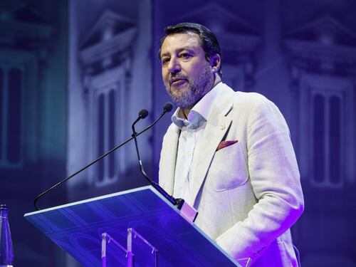 Malpensa, è ufficiale: aeroporto intitolato a Berlusconi. Soddisfazione di Salvini