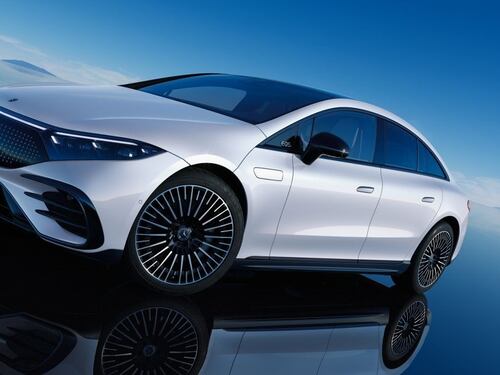 Mercedes EQS il lusso diventa elettrico