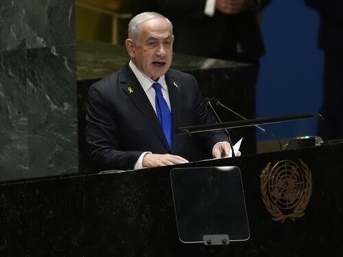 Netanyahu tira dritto: "Sconfiggeremo Hezbollah. Onu? Palude antisemita"