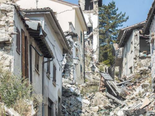 Solo spiccioli per i terremotati. La ricostruzione? 15 interventi