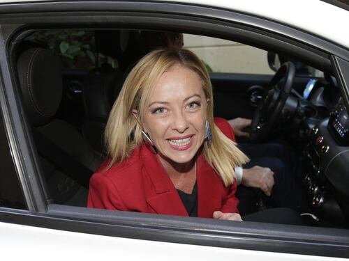 Giorgia Meloni al lavoro in silenzio: prossima uscita pubblica il 10 ottobre