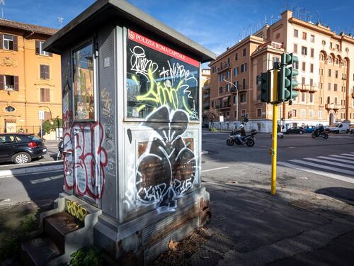 Sessanta gabbiotti dei vigili su 82 da smantellare ma mancano i fondi