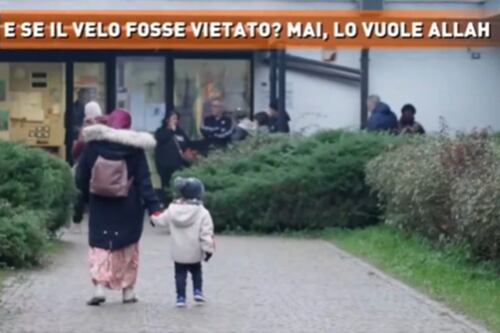 Ceccardi, la proposta sul velo fa paura agli islamici: "Via dall'Italia"