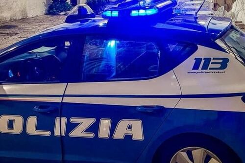 Sparatoria a Crotone, poliziotto uccide un uomo e viene aggredito: è grave