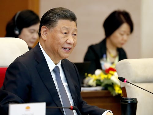 Cina, Xi mostra i muscoli sulla riunificazione con Taiwan: “Inevitabile”