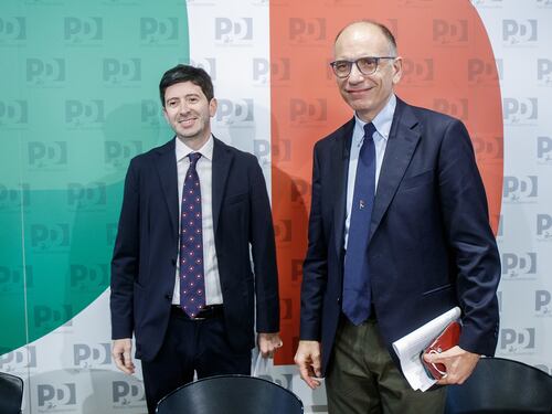 Il Pd si consegna a Speranza, così l'ex ministro rientra nel suo vecchio partito