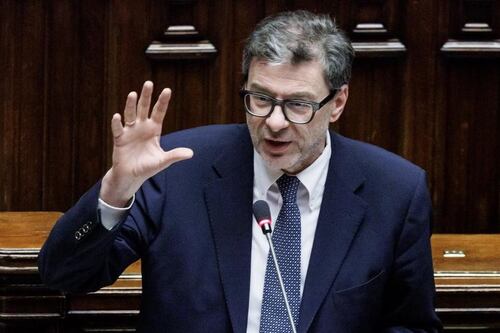 Unicredit-Generali, mediazione del Mef sul risiko: Orcel verso l’8% nel Leone