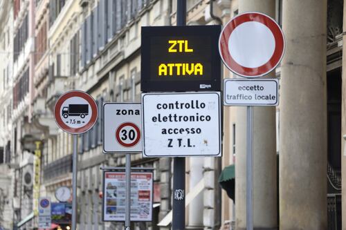 Auto elettriche in Ztl, "balzello" dal 1 luglio. Chiesti (per ora) 1.104 permessi