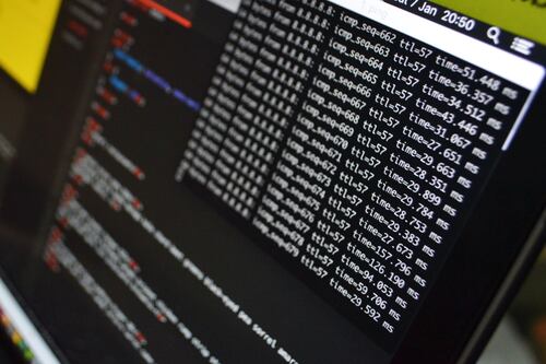 Attacco hacker alla Pubblica amministrazione: "Buste paga e tredicesime a rischio"
