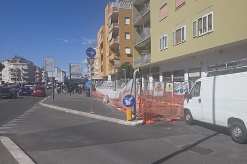 Parking Cornelia "fantasma" dopo 20 anni. Promesse saltate, quando riapre