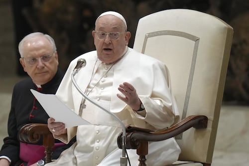 Francesco: il nuovo bollettino: "Niente maschera d'ossigeno". Come sta Bergoglio