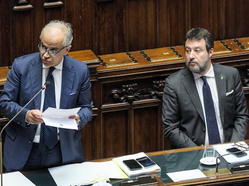 Migranti, anche il Tribunale di Firenze va allo scontro con il governo sulle espulsioni