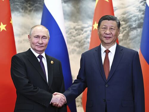 Russia e Cina rinforzano l’alleanza in chiave anti-Usa. E Putin chiede uno sforzo sull’Ucraina