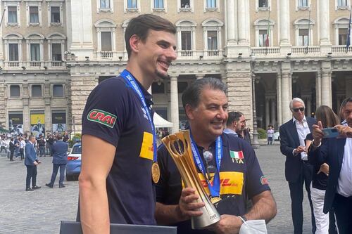 L'Italvolley da Draghi e Mattarella dopo il trionfo mondiale