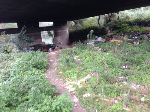 Lungo il Tevere baracche amianto e liquami