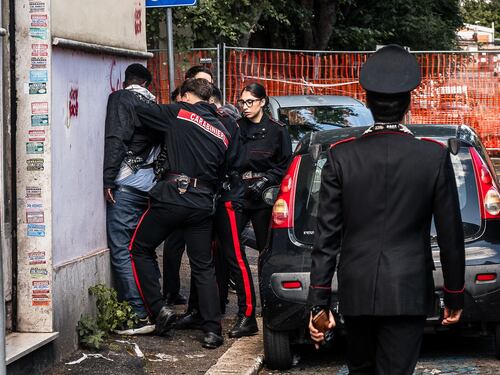 "Tor Bella" e Quarticciolo. Con i carabinieri nel cuore delle piazze di spaccio