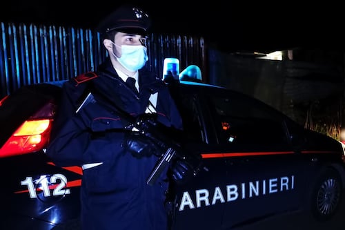 Omicidio vicino Roma, spara a un uomo e poi tenta di uccidersi