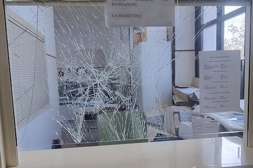 Istituto Carducci occupato e devastato. "Senza prove non pagano né gli alunni né i genitori"