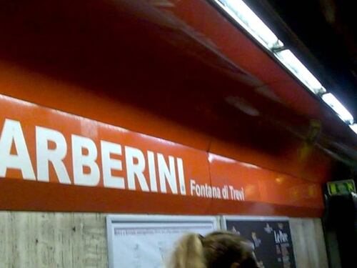 Metro A nel caos: chiuse le stazioni Barberini e Spagna