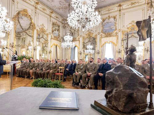 Quirinale, i 165 anni dell'esercito italiano. I messaggi della politica