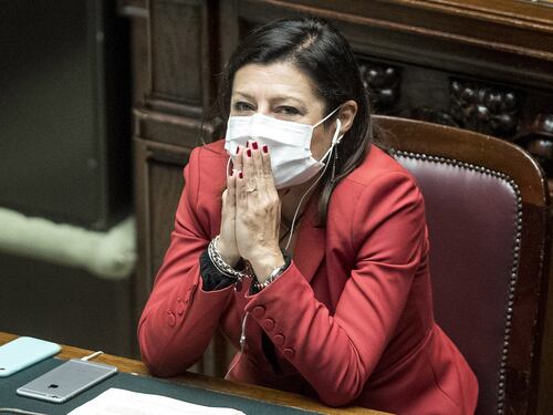 Trasporti pubblici, la capienza dei mezzi non scenderà sotto l'80%. Il governo: "I bus? Sono sicuri dal virus"