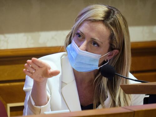 Rimpasto, Giorgia Meloni furiosa contro il governo: "C’è il Covid ma pensano solo alle poltrone"
