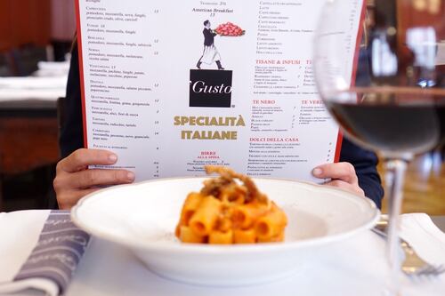 Riapre "Gusto" a piazza S. Apollinare