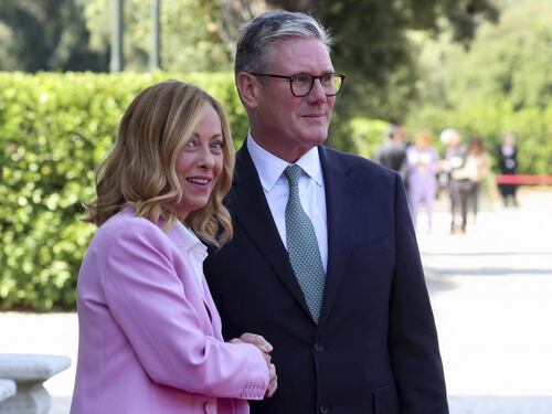 Immigrazione clandestina, nasce l'asse Giorgia Meloni-Keir Starmer