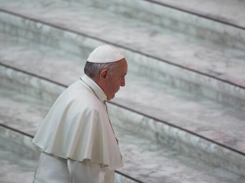 Papa Francesco va a fare shopping come un cittadino normale
