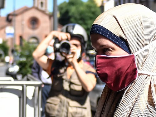 Silvia Romano, la verità su rapimento e conversione: il velo è libertà