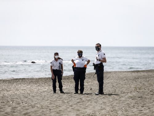 Brescia, annega davanti a moglie e figlio dopo l'immersione
