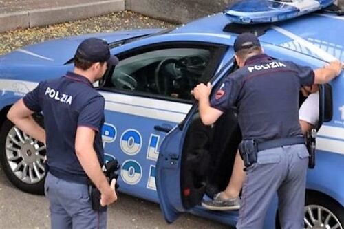 Roma, muore al San Filippo Neri. I parenti assaltano le macchine davanti all'ospedale