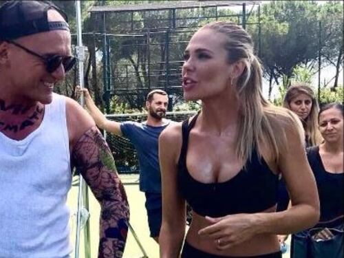Grande Fratello Vip, finisce l'attesa. Ecco lo spot con Ilary Blasi sexy e Signorini tatuato
